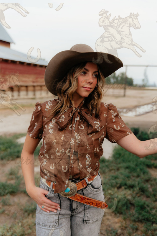 Horseshoe Stripped Floral Front Tie Top | TFP2711-SS