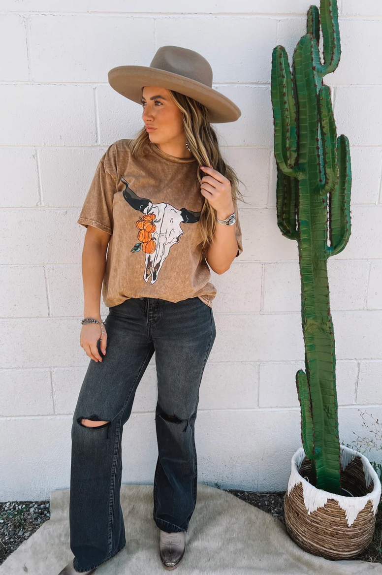 Pumpkin Bull Skull Tee (Camel Acid Wash)