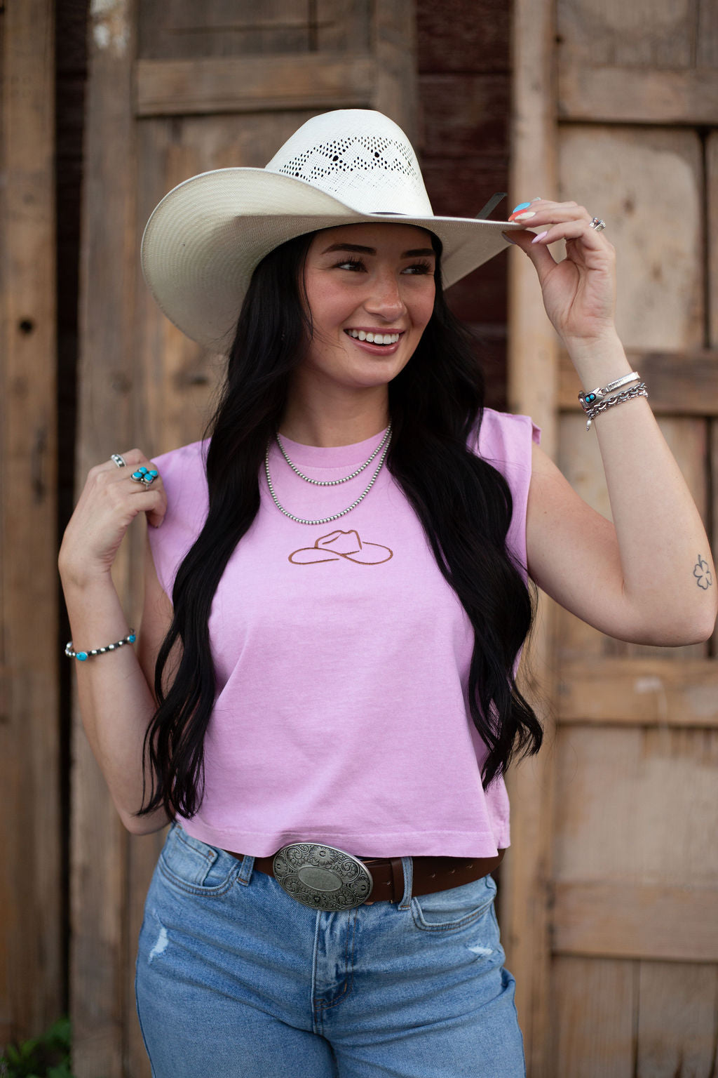 This Cowboys Hat Embroidered| Western Graphic Muscle Tank (Faded Pink)